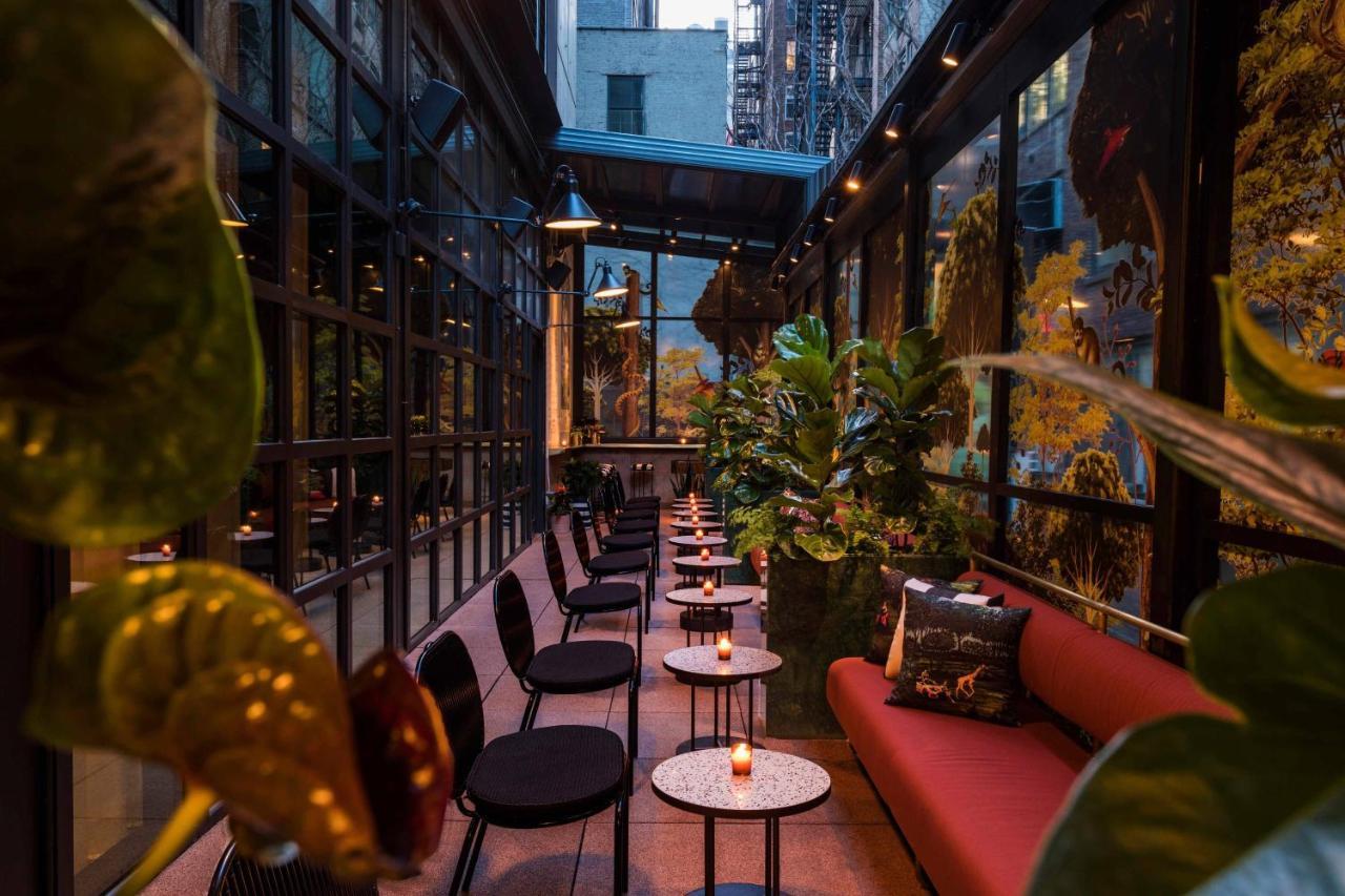 Moxy Nyc Chelsea Hotel New York Bagian luar foto