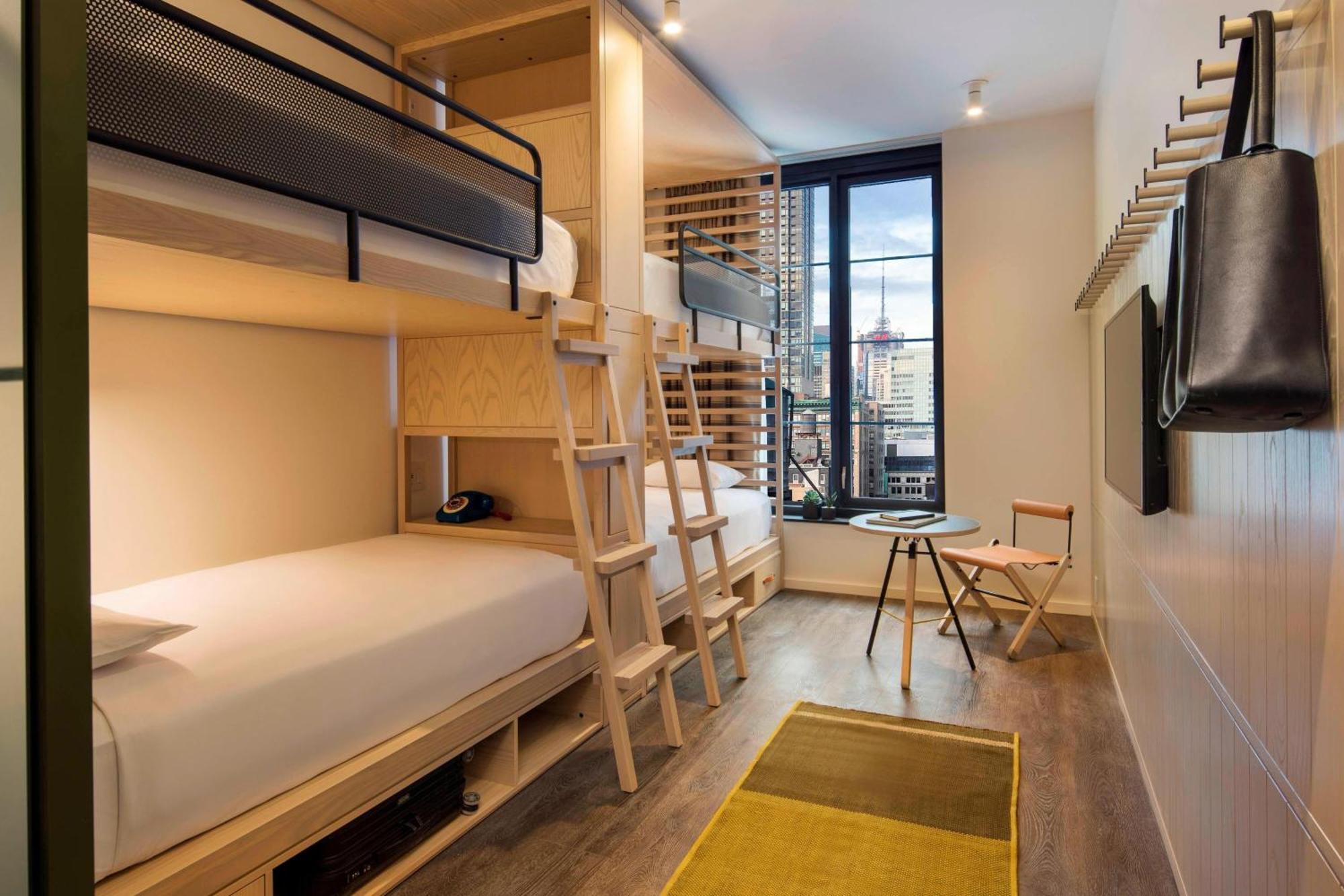 Moxy Nyc Chelsea Hotel New York Bagian luar foto