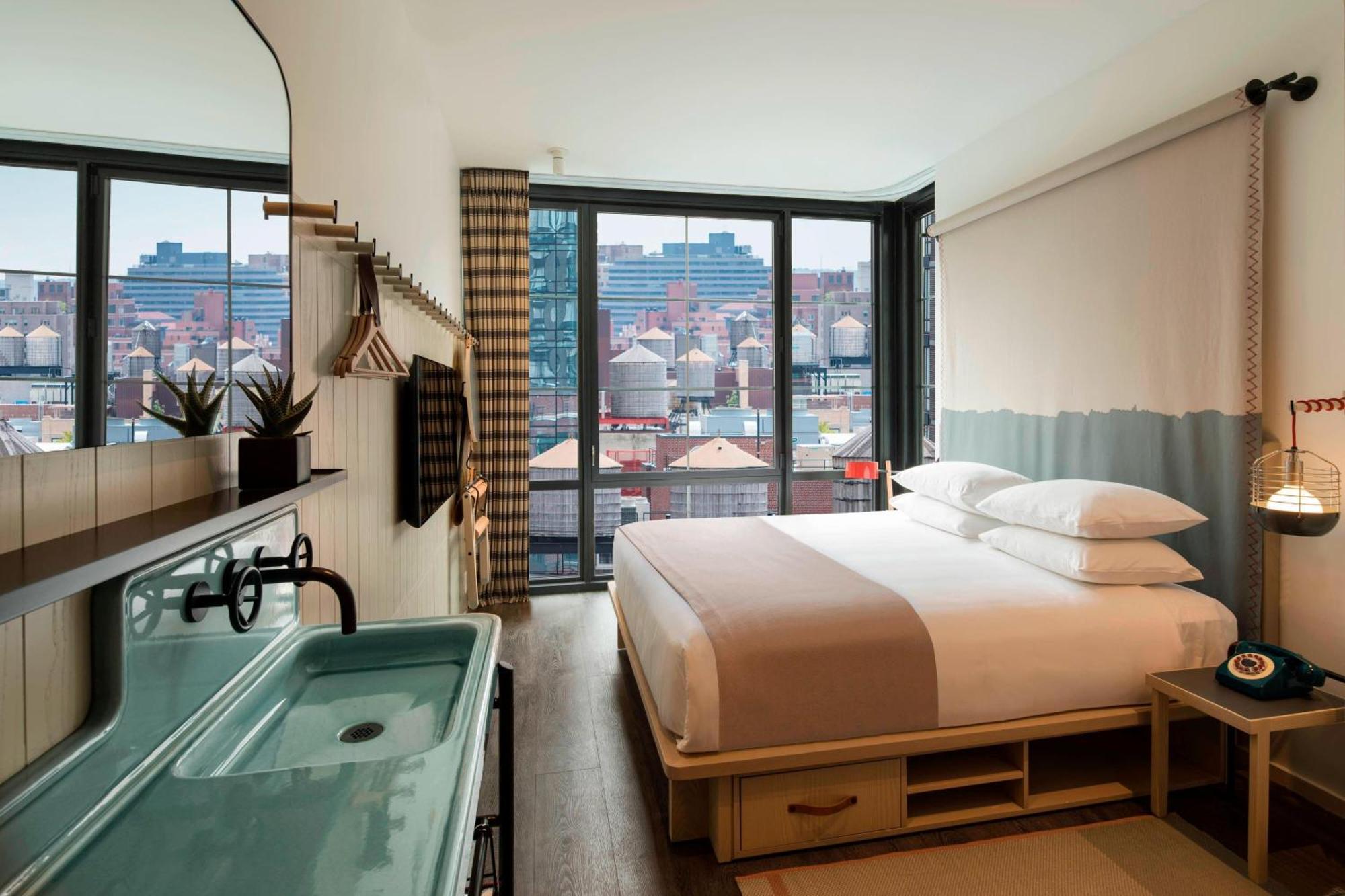 Moxy Nyc Chelsea Hotel New York Bagian luar foto