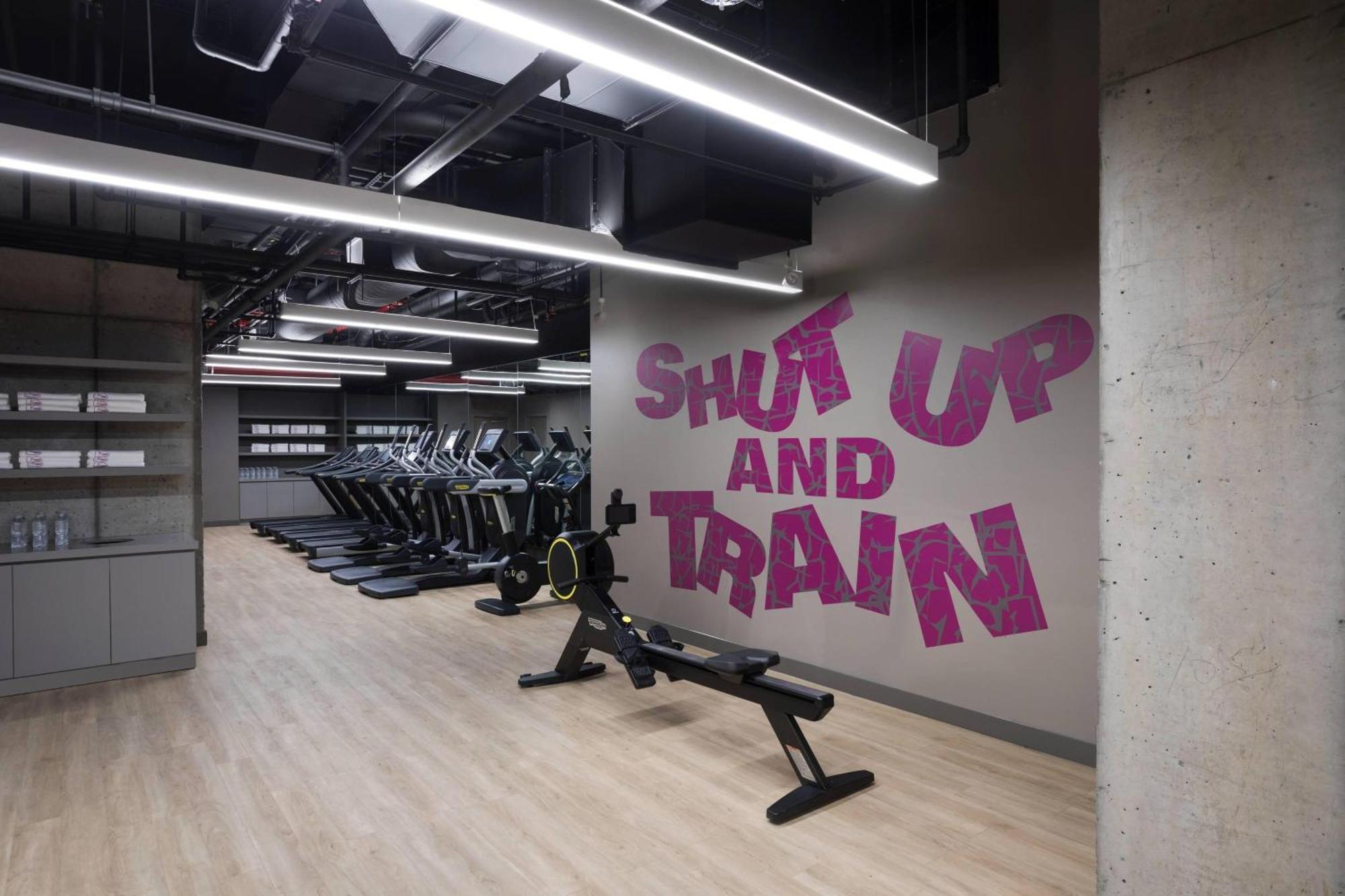 Moxy Nyc Chelsea Hotel New York Bagian luar foto