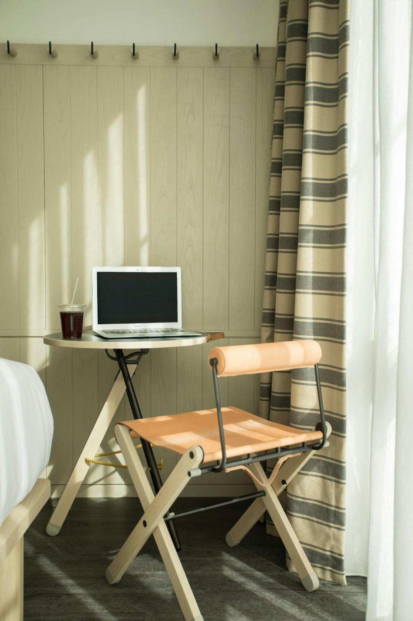 Moxy Nyc Chelsea Hotel New York Bagian luar foto