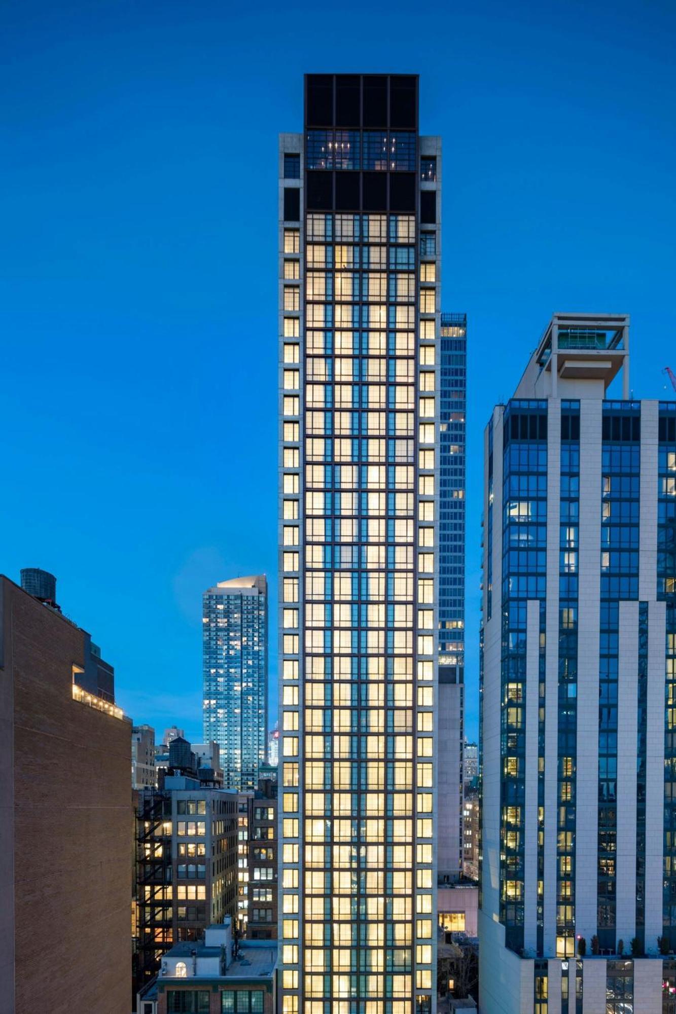 Moxy Nyc Chelsea Hotel New York Bagian luar foto