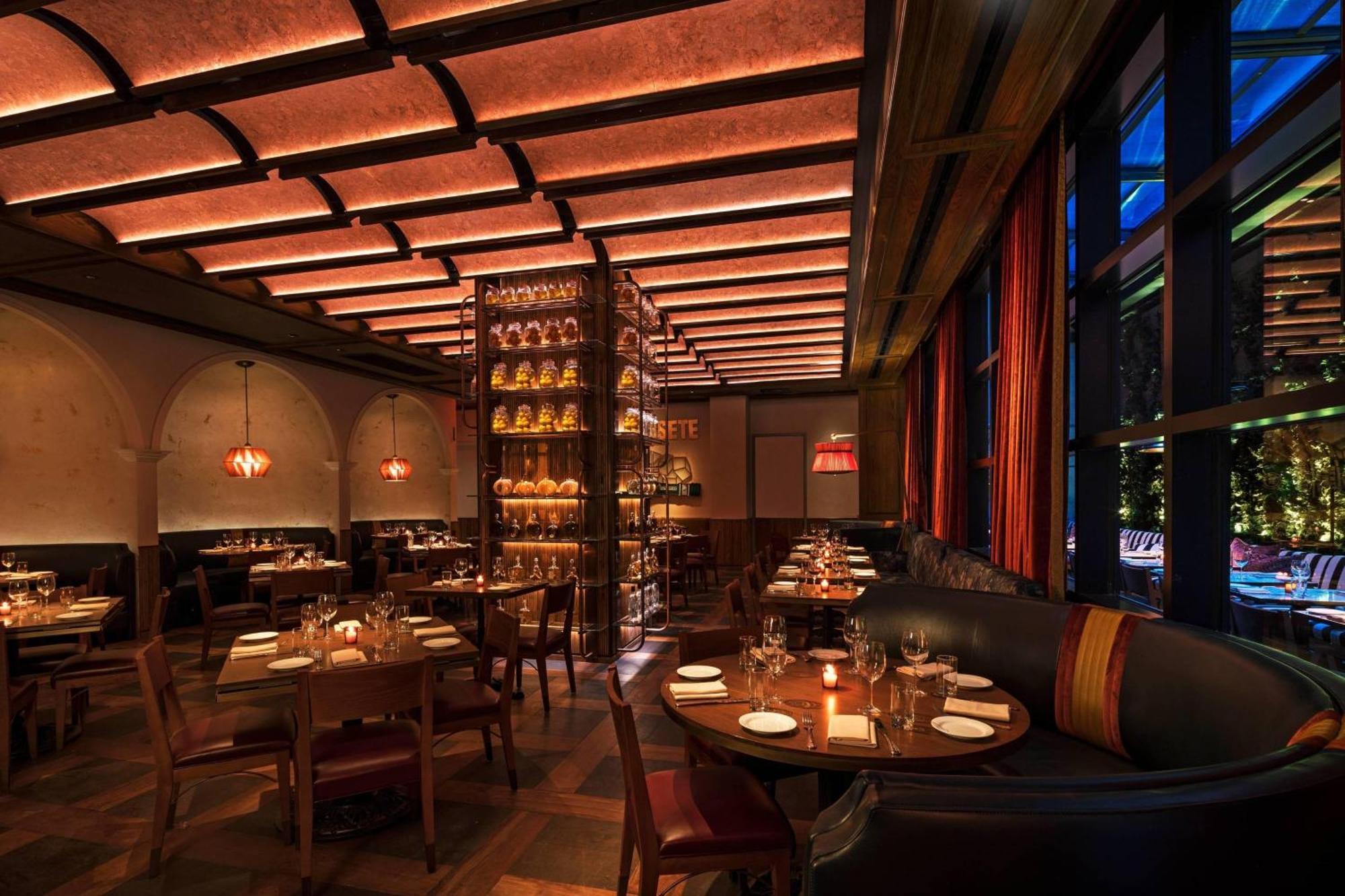 Moxy Nyc Chelsea Hotel New York Bagian luar foto
