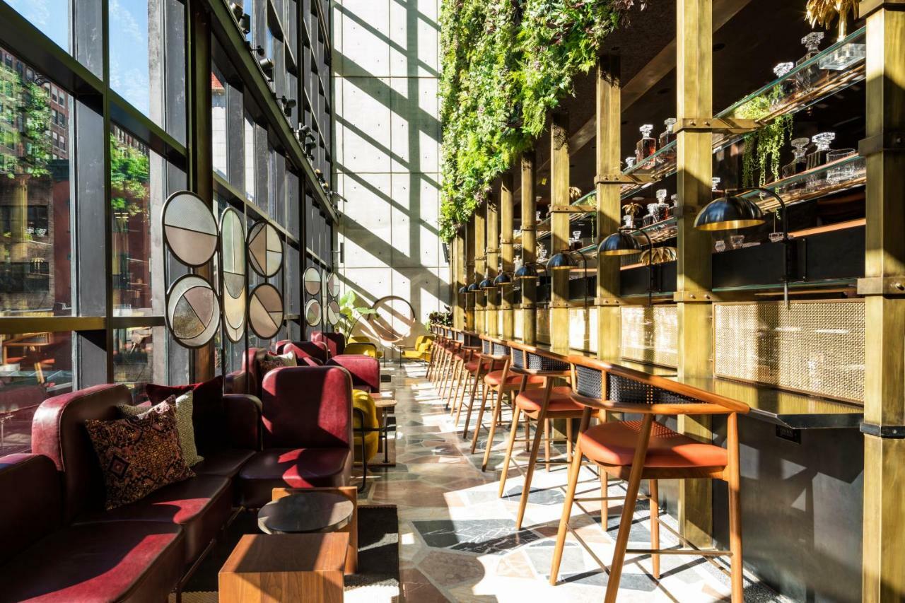 Moxy Nyc Chelsea Hotel New York Bagian luar foto
