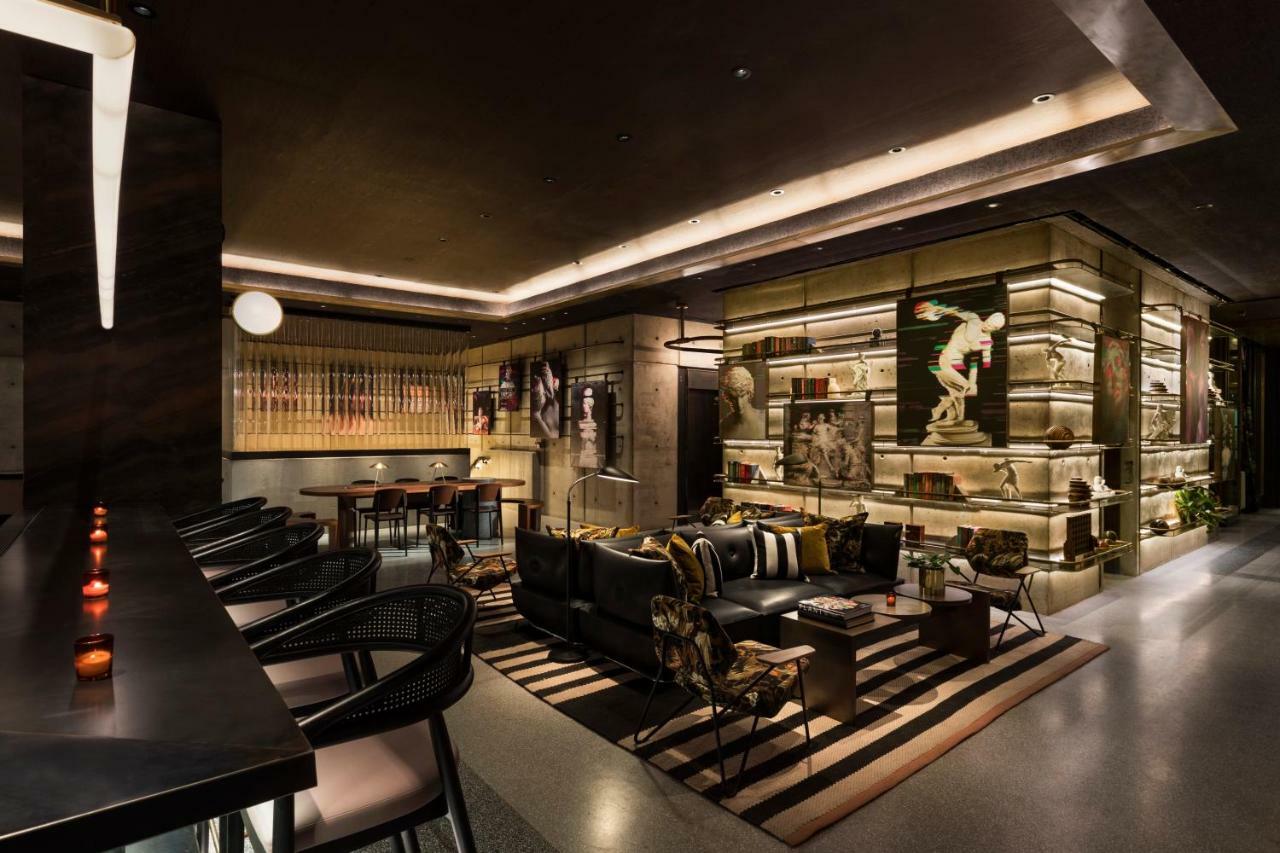 Moxy Nyc Chelsea Hotel New York Bagian luar foto