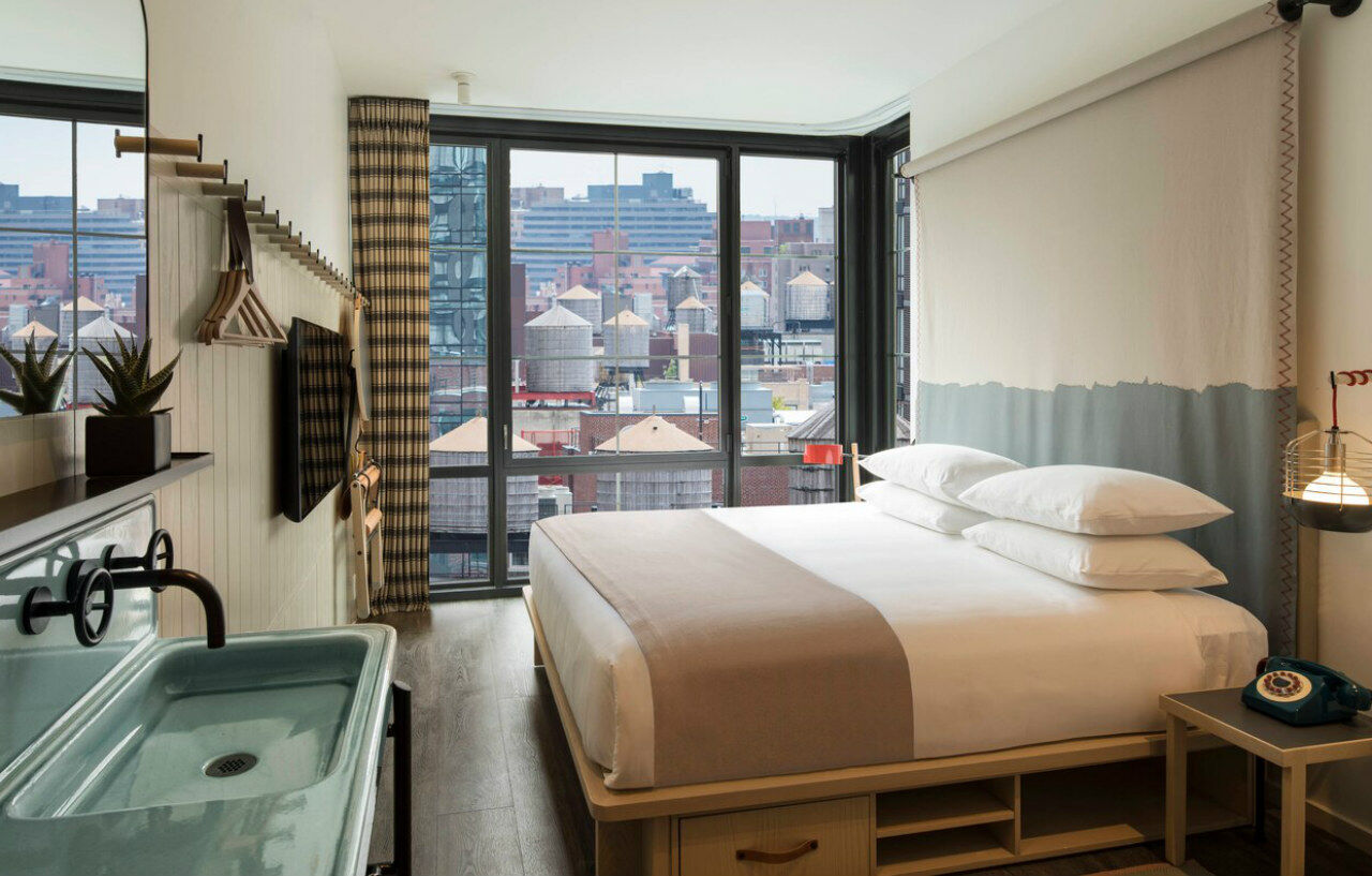 Moxy Nyc Chelsea Hotel New York Bagian luar foto
